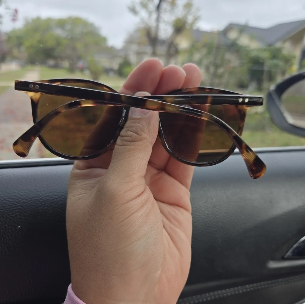 Sojos Brown Tortoise Color Sunglasses Round Lenses Good Condition